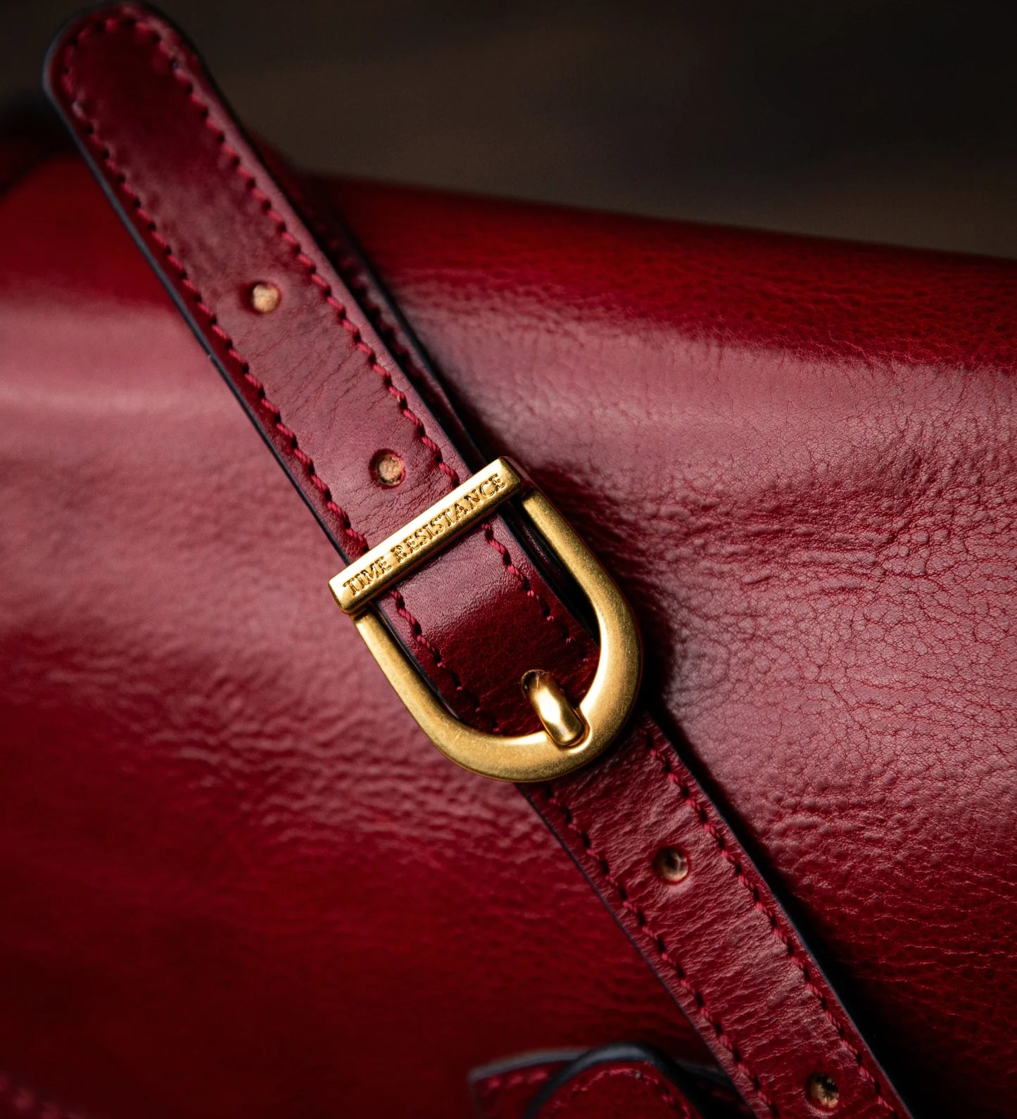 Kožená crossbody kabelka - Women In Love