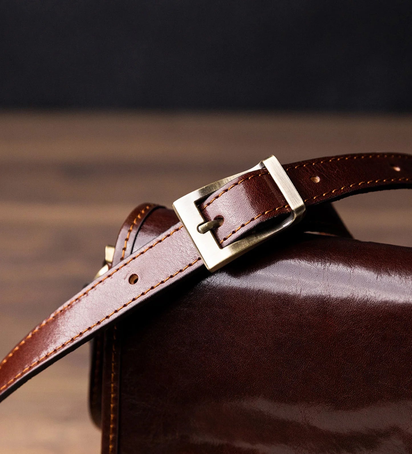 Malá kožená crossbody taška - On The Road