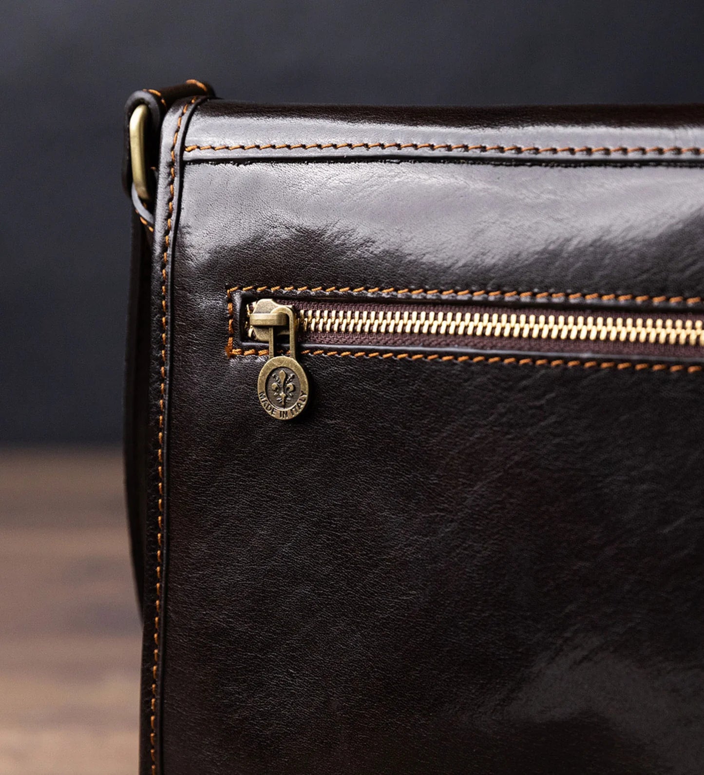 Malá kožená crossbody taška - On The Road