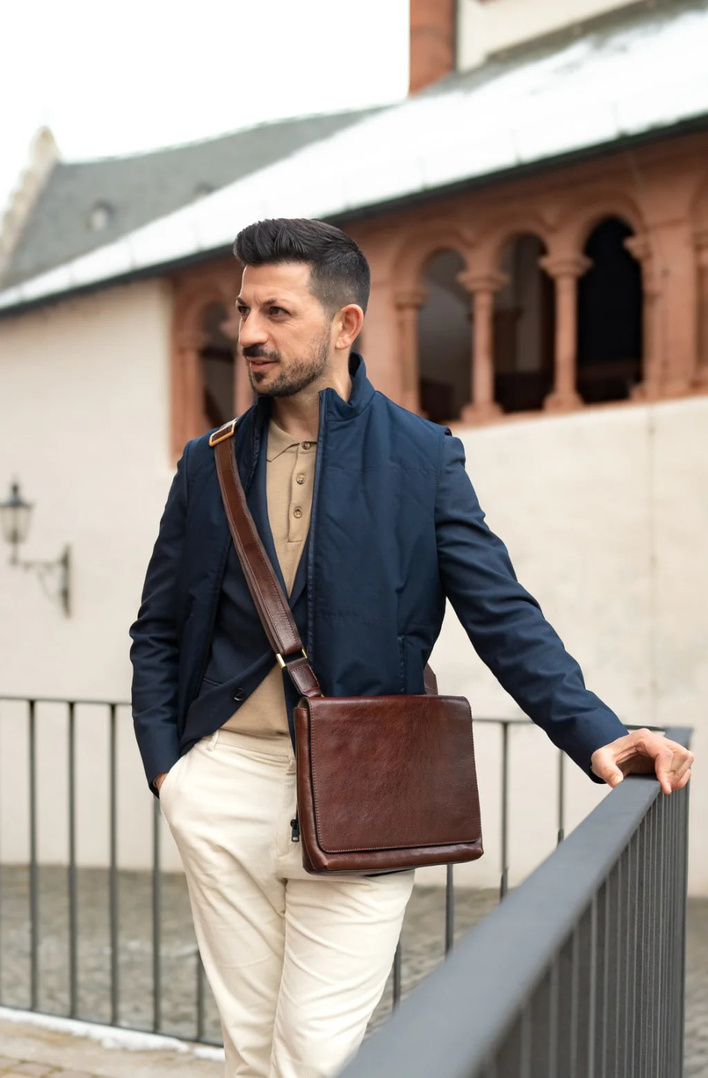 Inspirace pro Vás - Pánské crossbody - A Room with a View