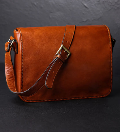 Kožená crossbody taška - The Stranger