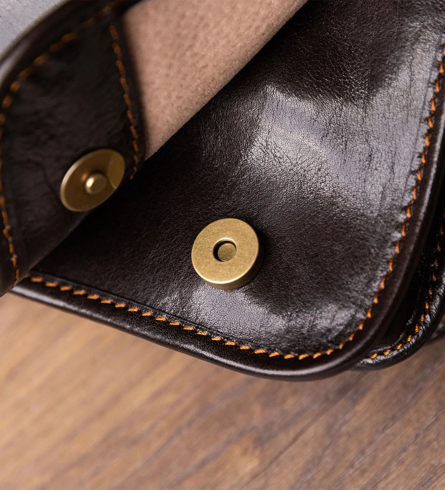 Malá kožená crossbody taška - On The Road