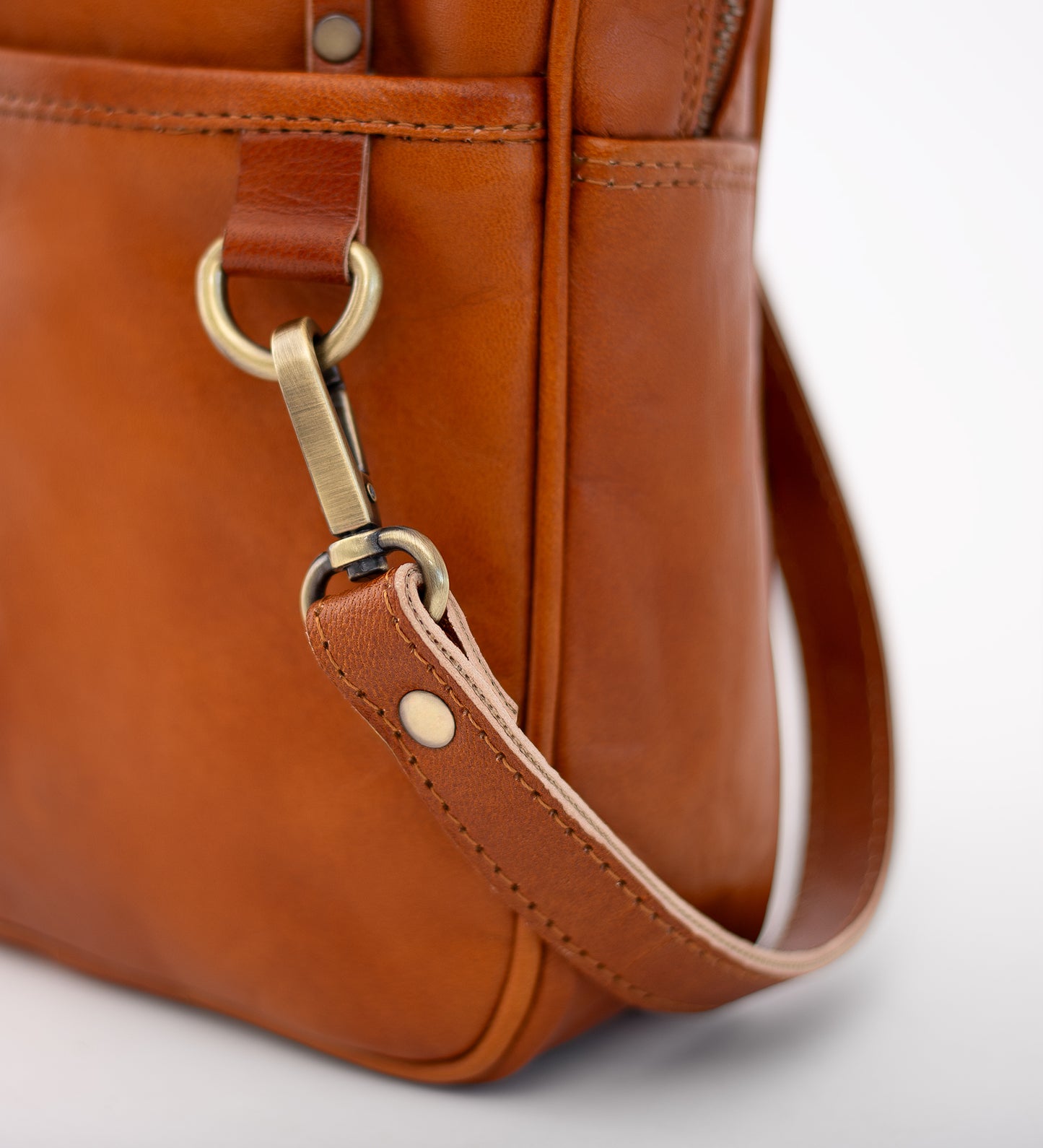 Malá crossbody taška - Pocket Odyssey