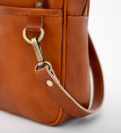 Malá crossbody taška - Pocket Odyssey