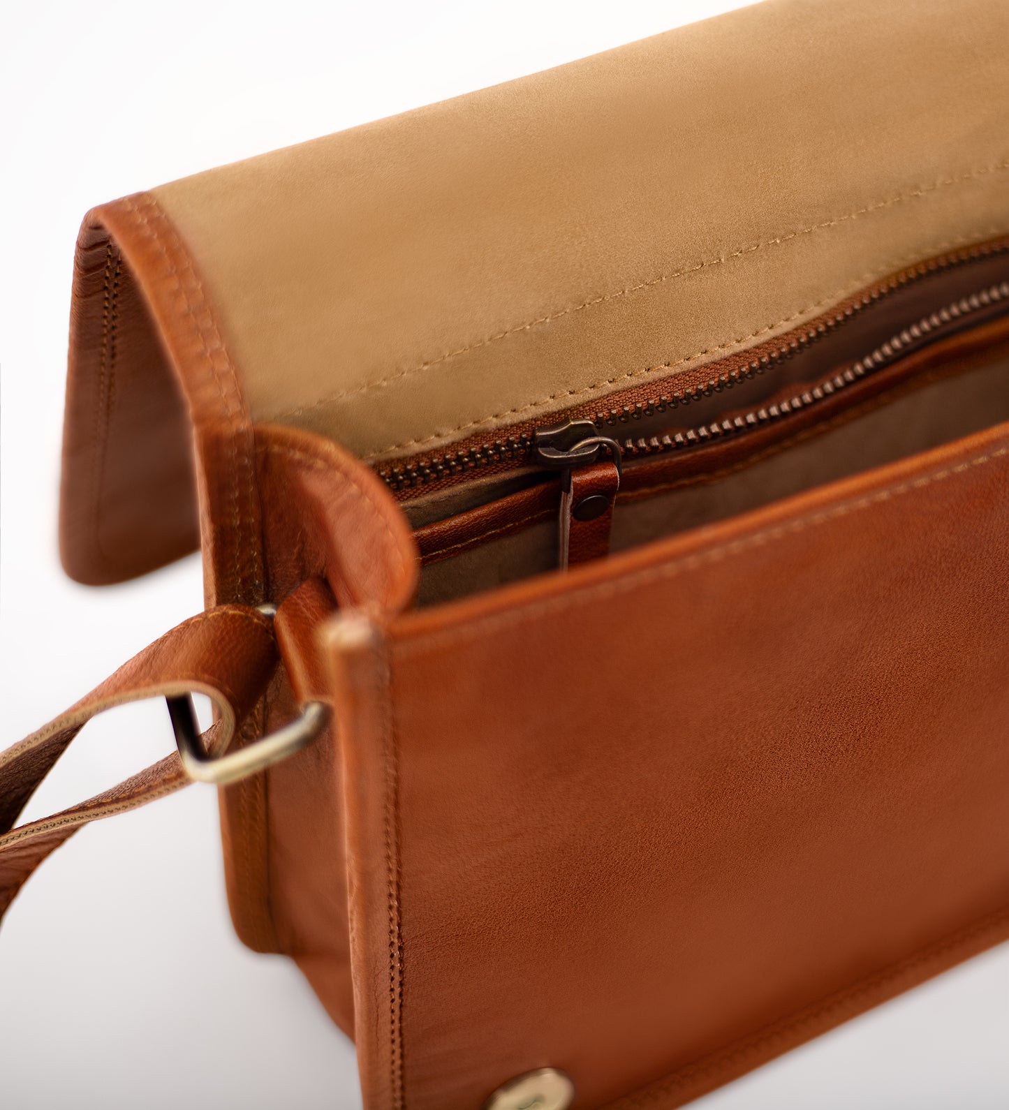 Kožená crossbody taška malá - Pocket Prophecy