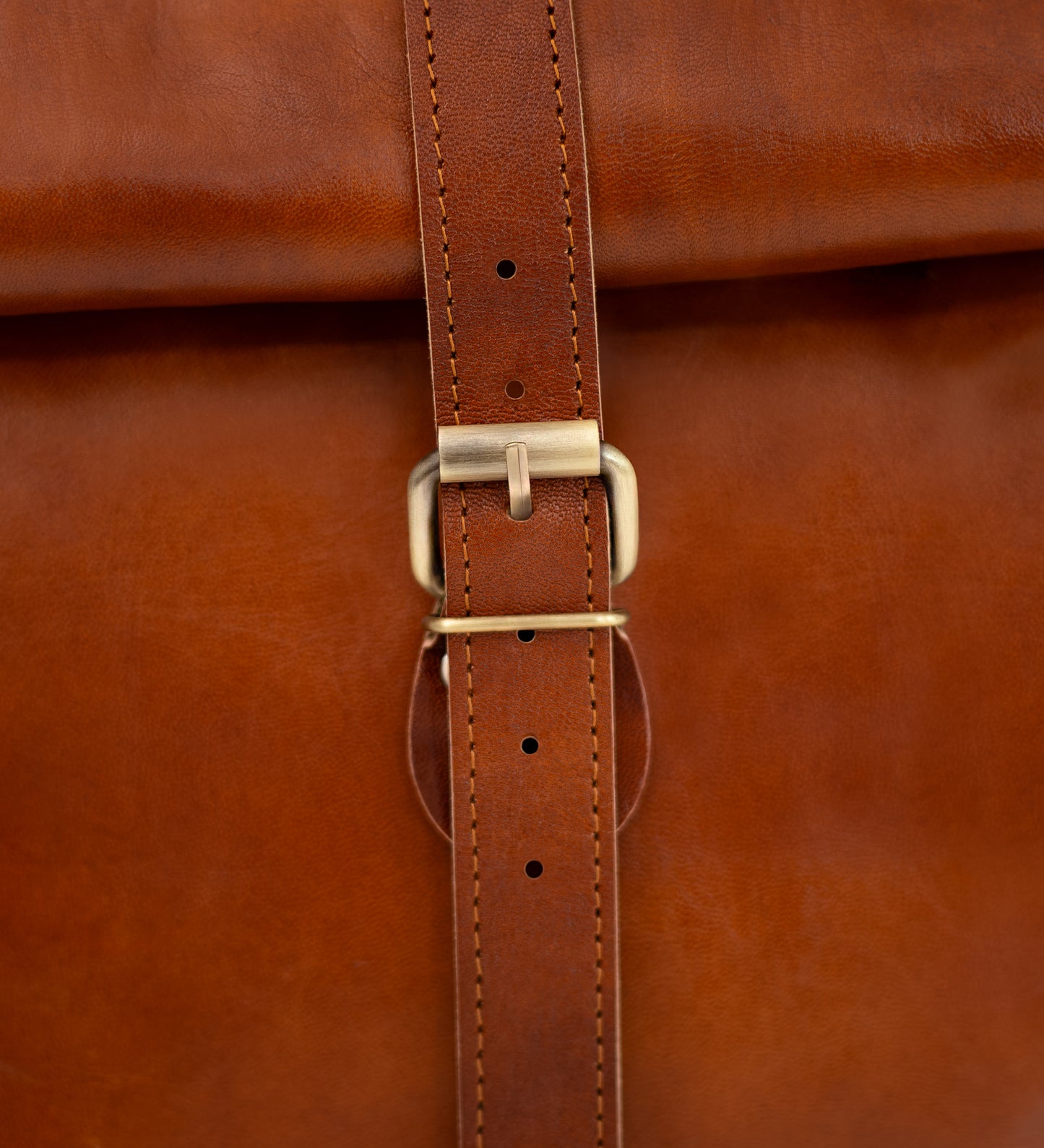 Rolovací kožený batoh – Rolling Pioneer