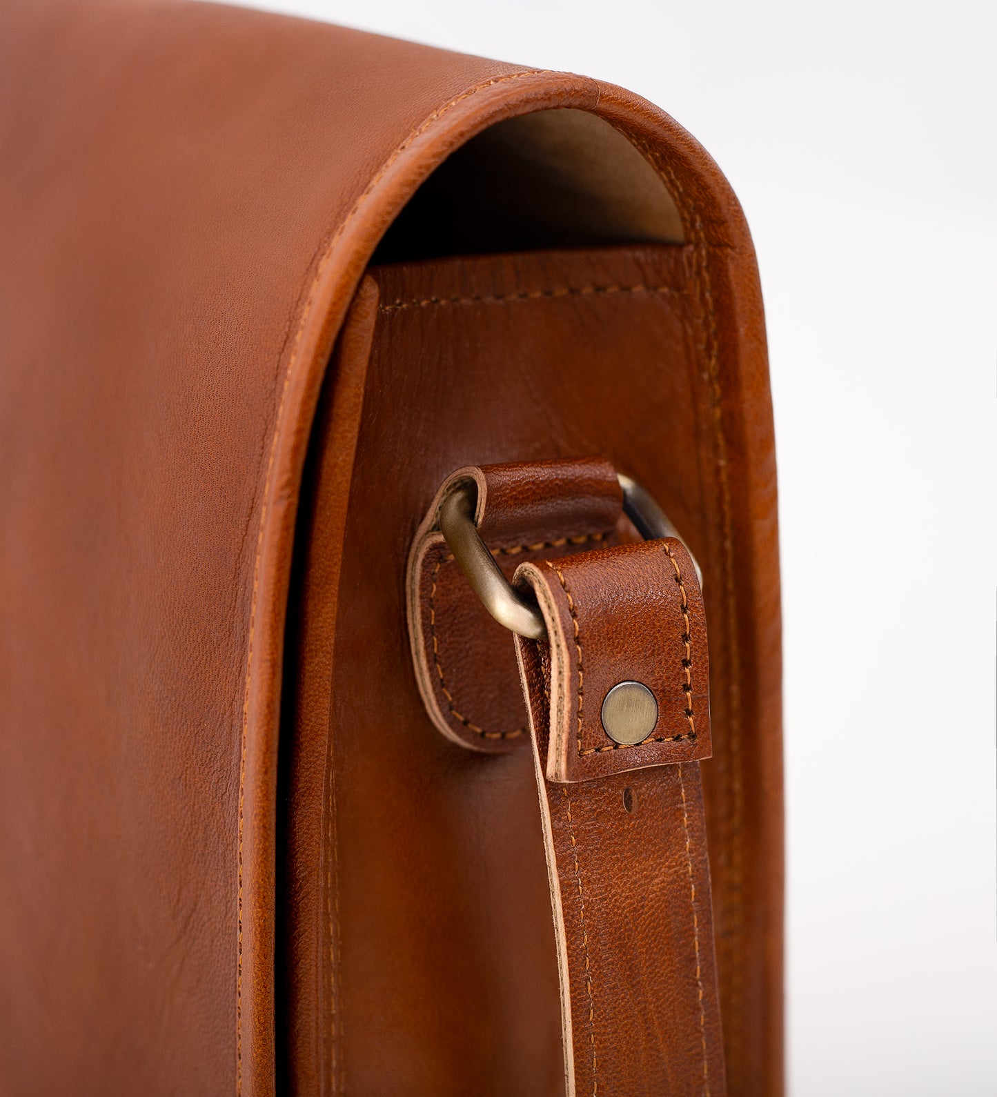 Kožená crossbody taška - Tempest Muse